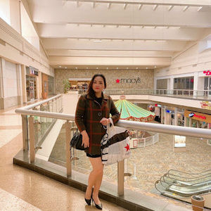 Meet your Posher, Tuyet